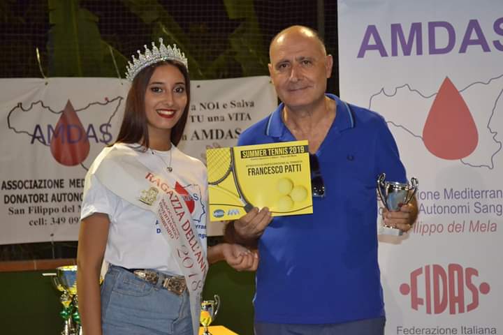 Chiara Siciliani e Ciccio Patti premiato come il tennista più esperto del torneo